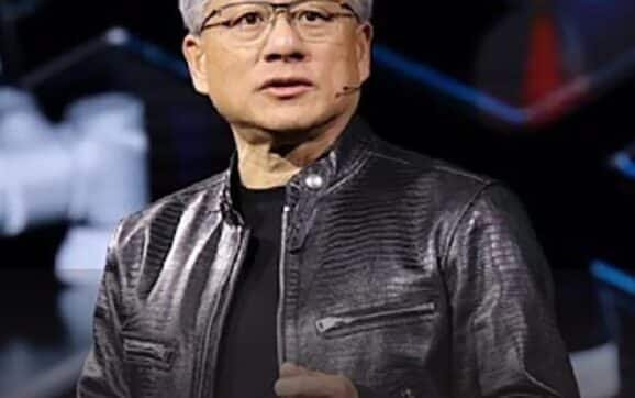 Nvidia CEO Jensen Huang warns that strict US AI chip export rules may accelerate China’s AI dominance. Explore the global AI race, Nvidia’s role, and the future of international AI collaboration.