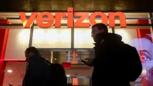 Verizon Customers Can Claim A $20 Credit - Here's How To Get It. 