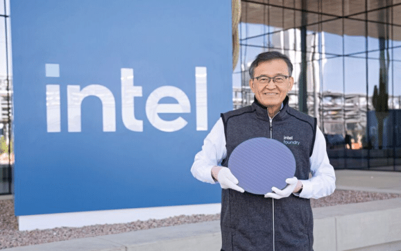 Intel's Arizona Fab 52 Reports Yield Success for First Made-in-America 1.4 Nm Wafers