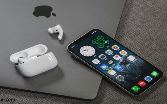 2.5 Billion Active Devices: How Apple's New Milestones Influence App Store Changes