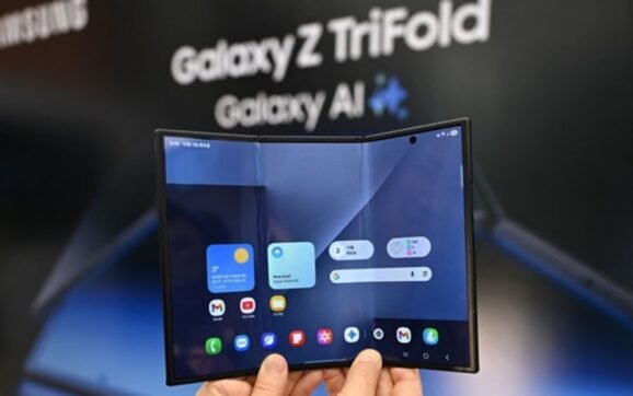 Samsung Trifold Demand Spikes as Premium Device Segment Accelerates