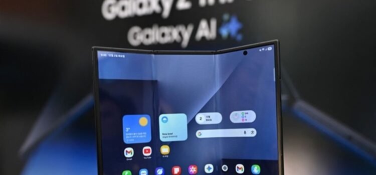 Samsung Trifold Demand Spikes as Premium Device Segment Accelerates