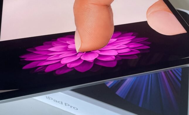 Apple Patent Reveals Haptic Display That Lets Users Feel UI 