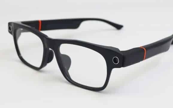 AI Pins vs Smart Glasses: Which Wearable AI Works Better?