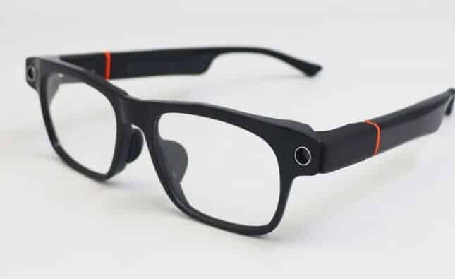 AI Pins vs Smart Glasses: Which Wearable AI Works Better?