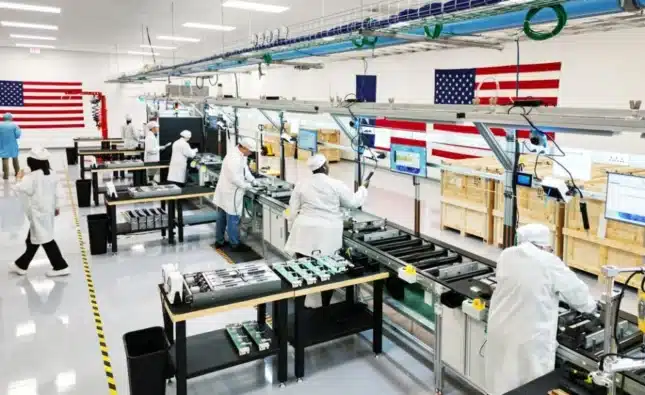Apple Expands US Manufacturing to Strengthen iPhone Supply