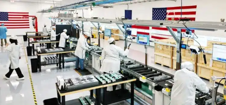 Apple Expands US Manufacturing to Strengthen iPhone Supply
