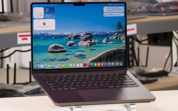 Apple Tests AI Memory Compression in M5 MacBooks