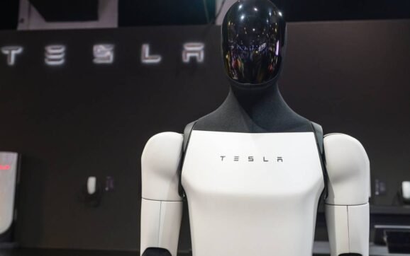 Tesla Humanoid Robots Move Into Real Factory Operations