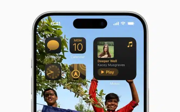 Users Delay Device Upgrades as AI Features Show Limits