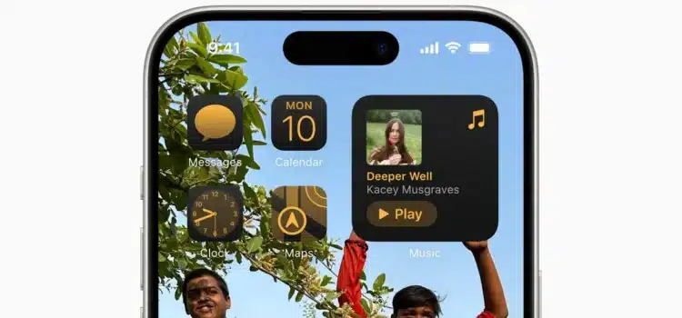 Users Delay Device Upgrades as AI Features Show Limits