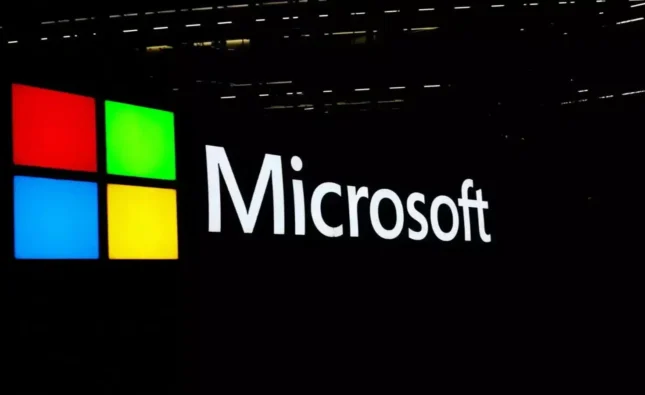 Why Windows Autopatch "Hotpatching" is the New Enterprise Standard