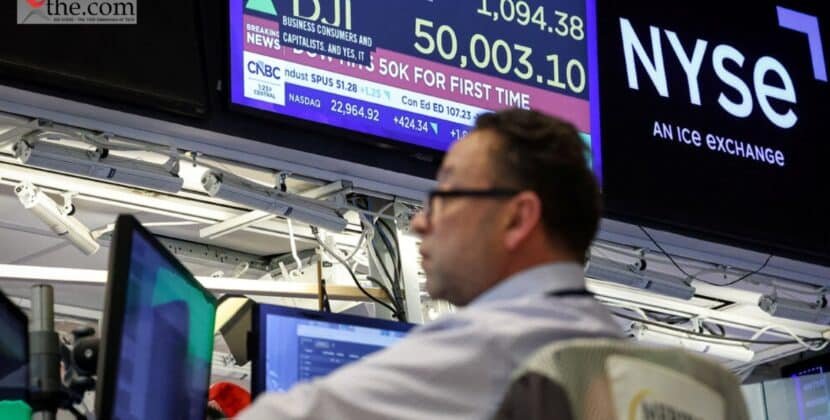 Dow Jones Hits Record 53000 as Tech Stocks Rebound Sharply